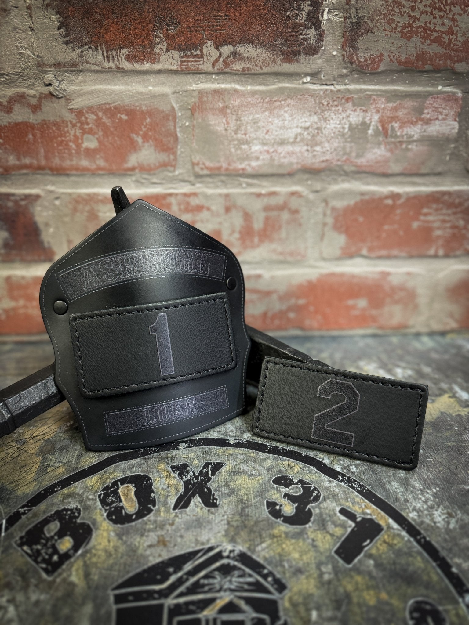 Passport Shield - Box 31 Leatherworks