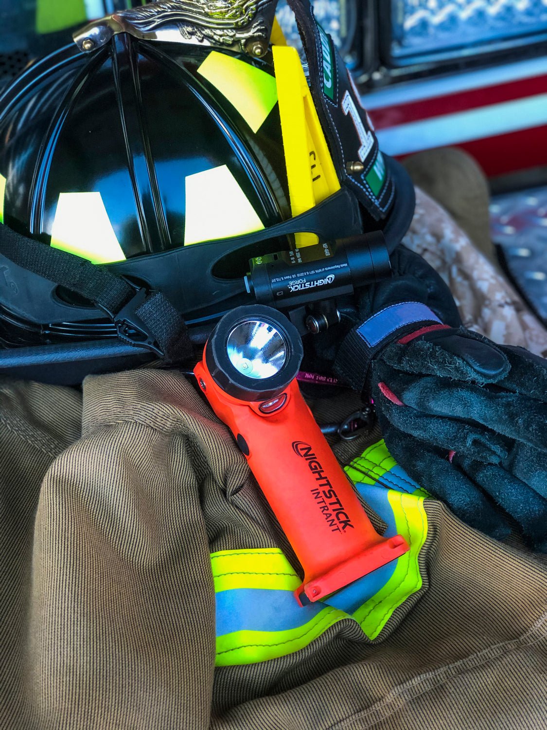 Nightstick XPP - 5566RX INTRANT Intrinsically Safe Dual - Light Angle Flashlight - Box 31 Leatherworks